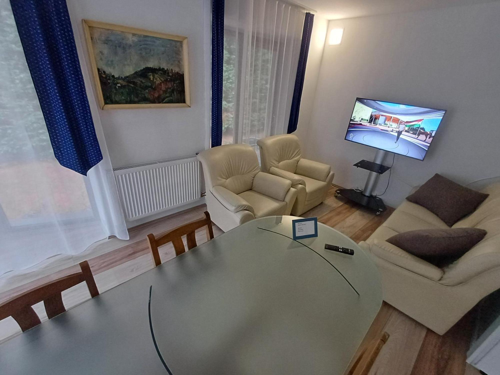 Villa Vamus Vendeg- Es Rendezvenyhaz Vámosszabadi Kültér fotó