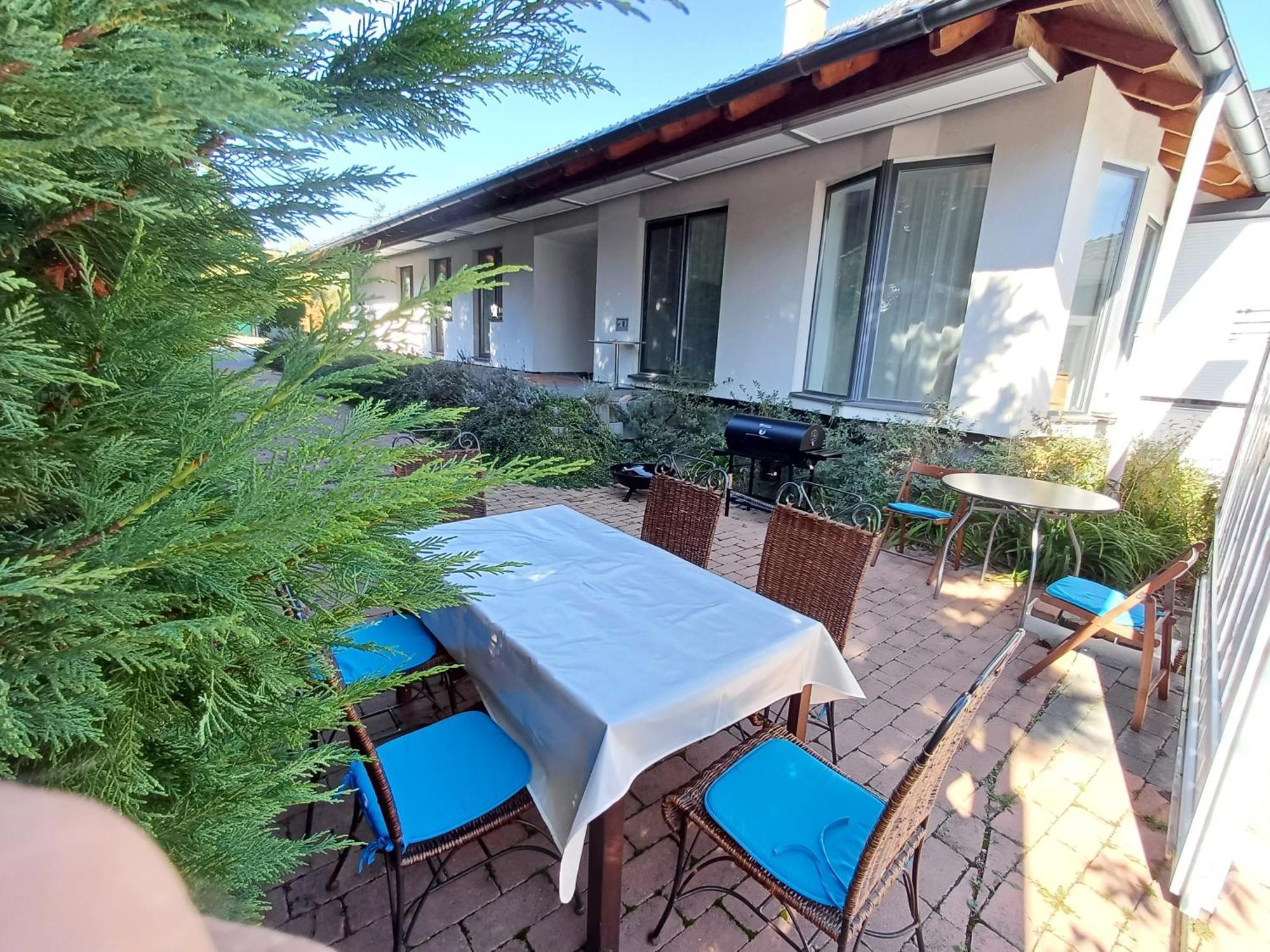 Villa Vamus Vendeg- Es Rendezvenyhaz Vámosszabadi Kültér fotó