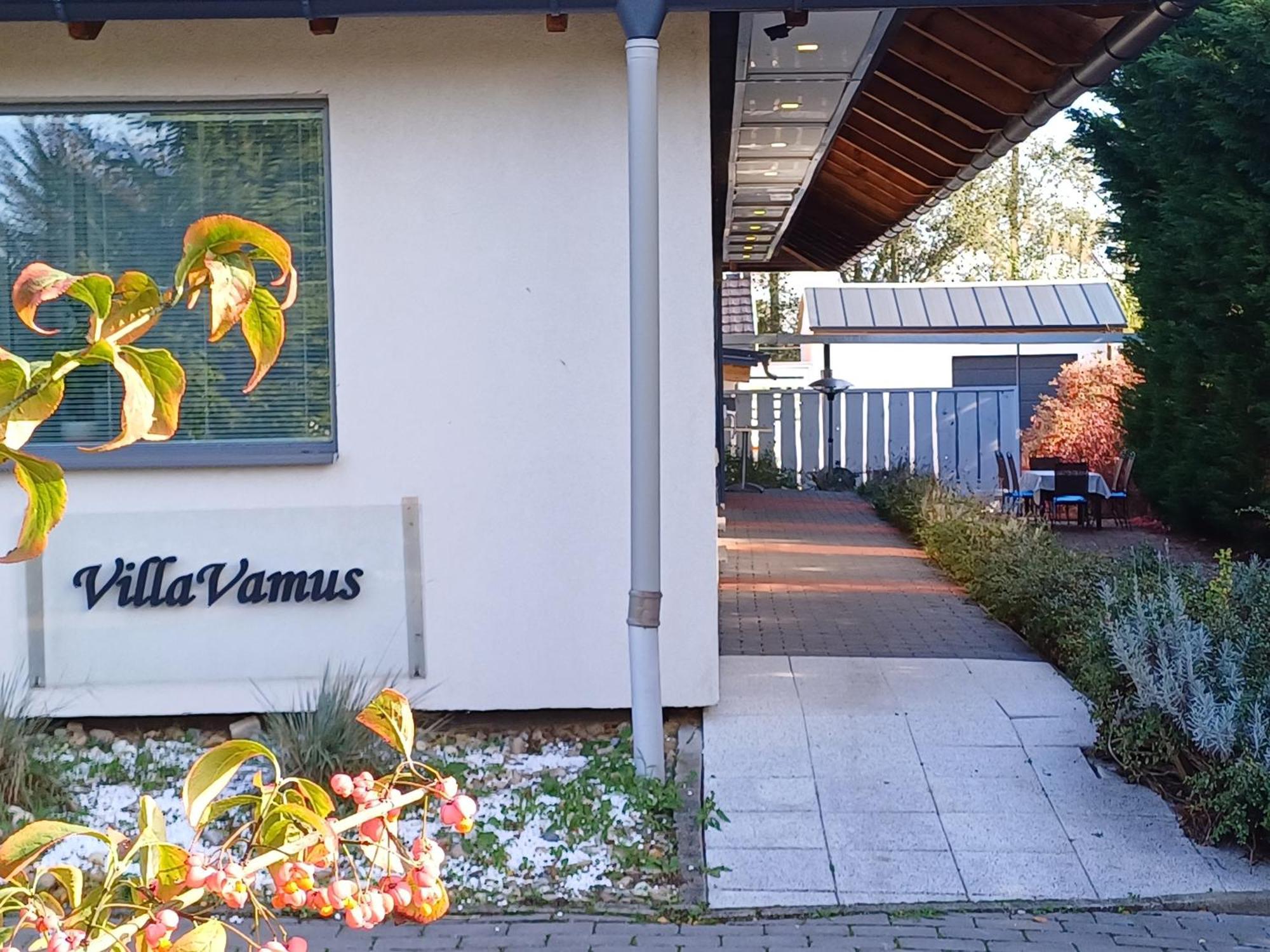Villa Vamus Vendeg- Es Rendezvenyhaz Vámosszabadi Kültér fotó